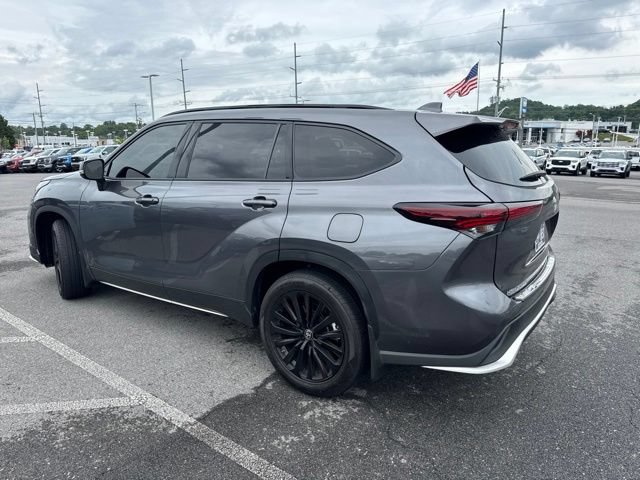 Used 2024 Toyota Highlander XSE AWD/4WD image 7