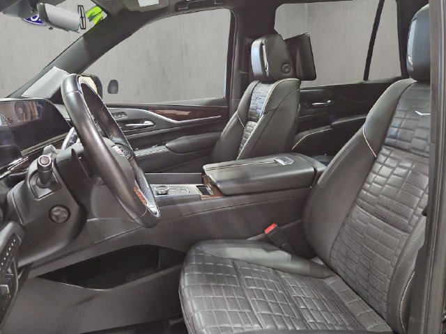 Used 2022 Cadillac Escalade Sport Platinum AWD/4WD image 12