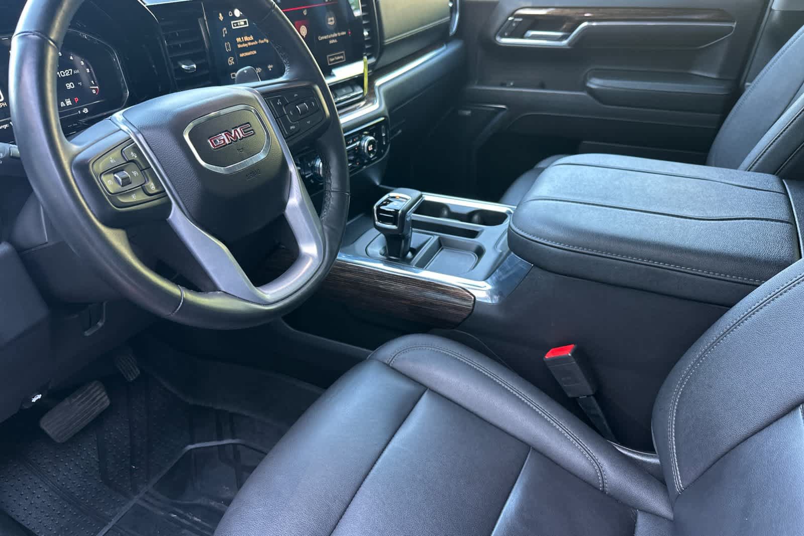 Used 2023 GMC Sierra 1500 Elevation w/ Elevation Premium Package AWD/4WD image 11