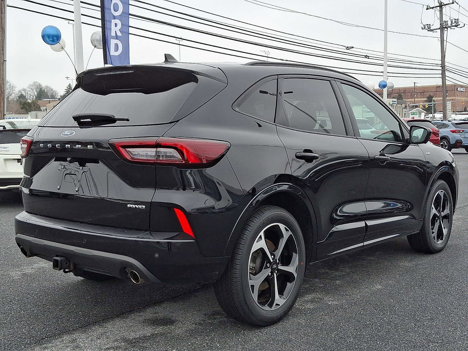 Certified 2023 Ford Escape ST-Line Select w/ Tech Pack #2 image 4