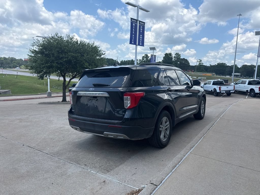 Certified 2024 Ford Explorer XLT w/ Equipment Group 202A RWD image 7