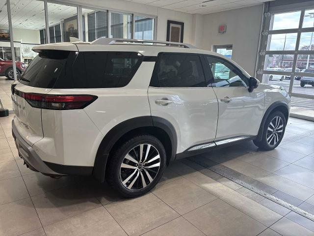Used 2023 Nissan Pathfinder Platinum AWD/4WD image 5