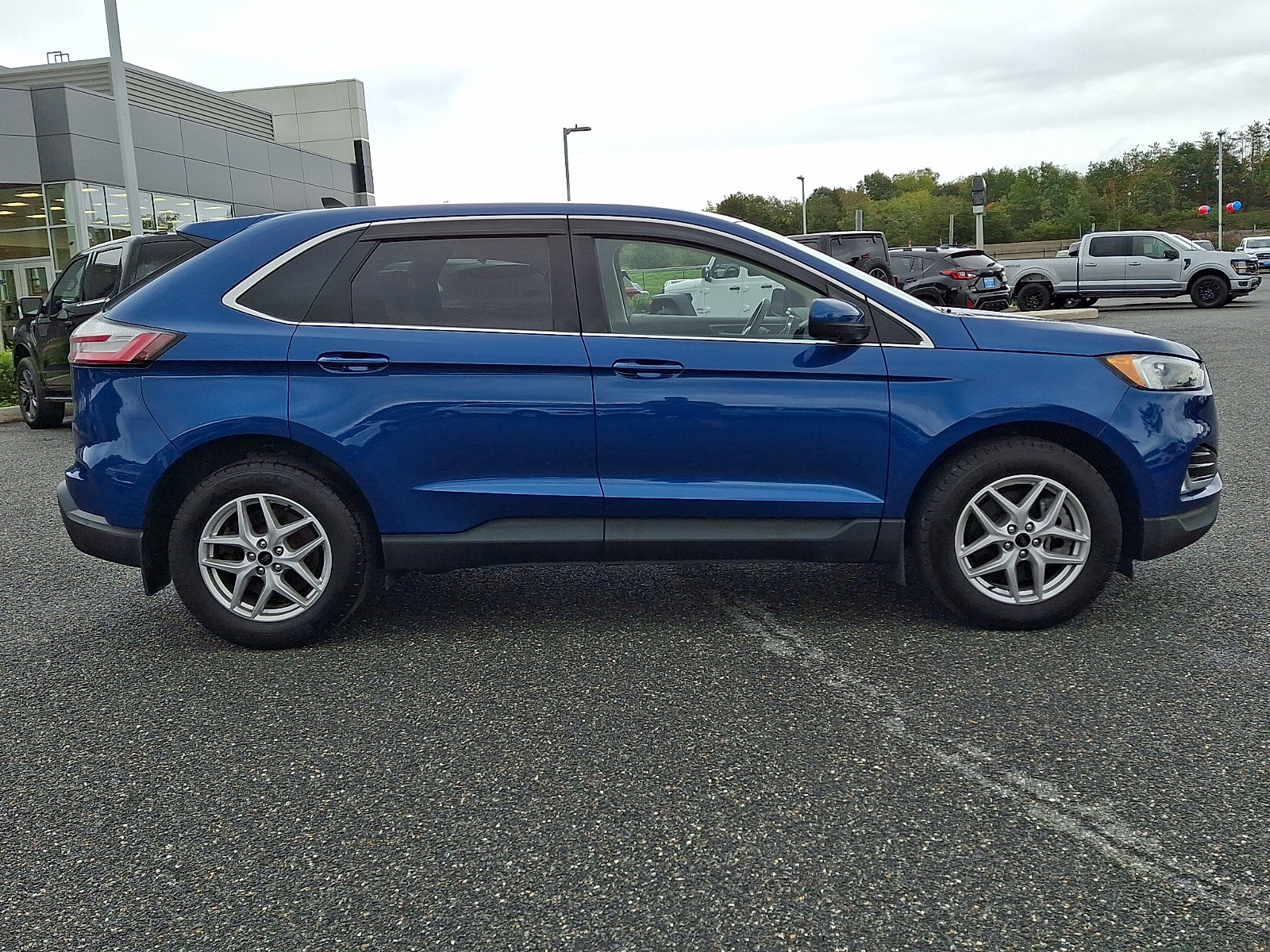 Certified 2023 Ford Edge SEL w/ Convenience Package AWD/4WD image 8