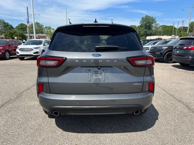 Certified 2024 Ford Escape ST-Line w/ Tech Pack #1 AWD/4WD image 5