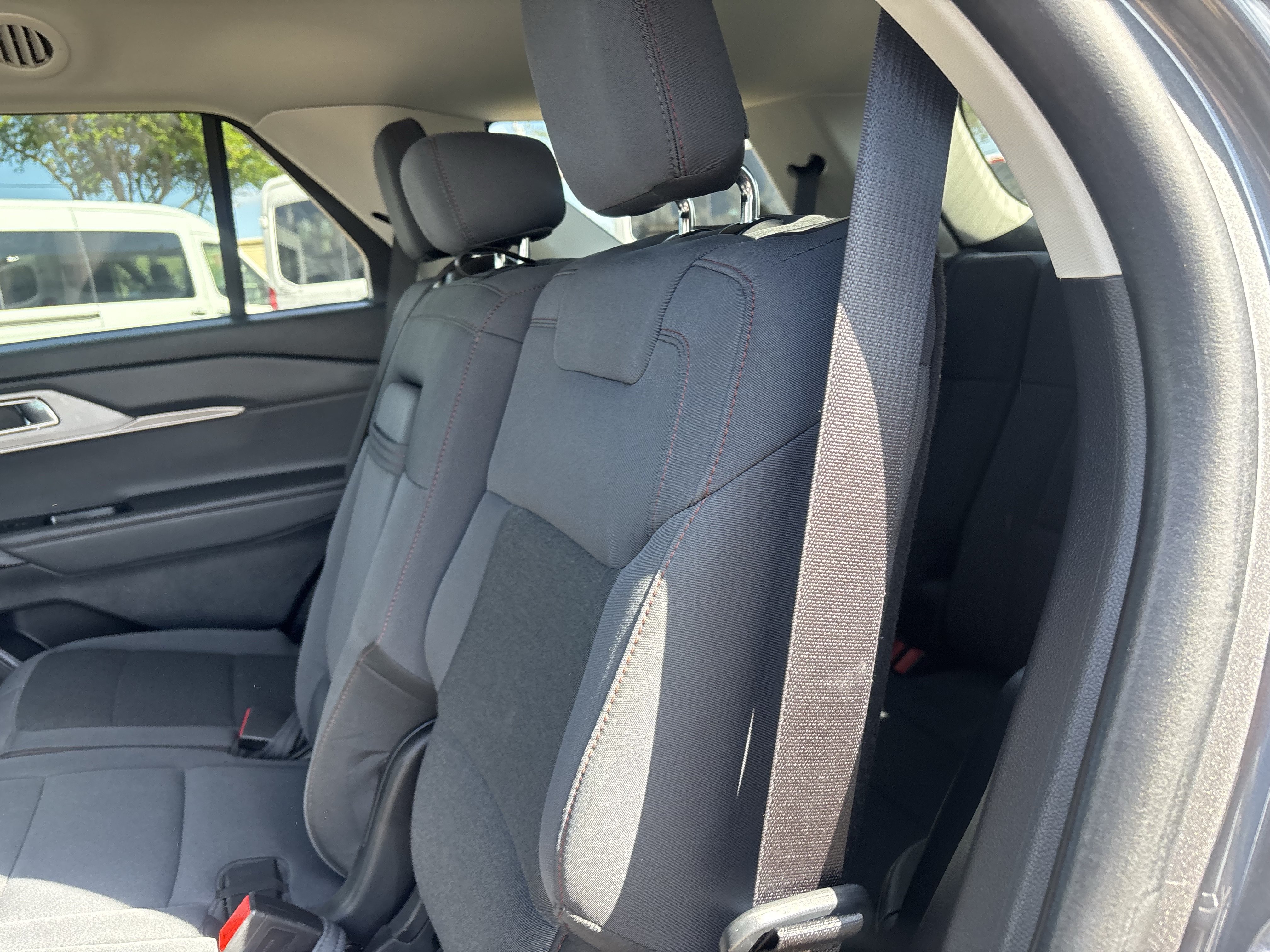Certified 2025 Ford Explorer Active RWD image 15