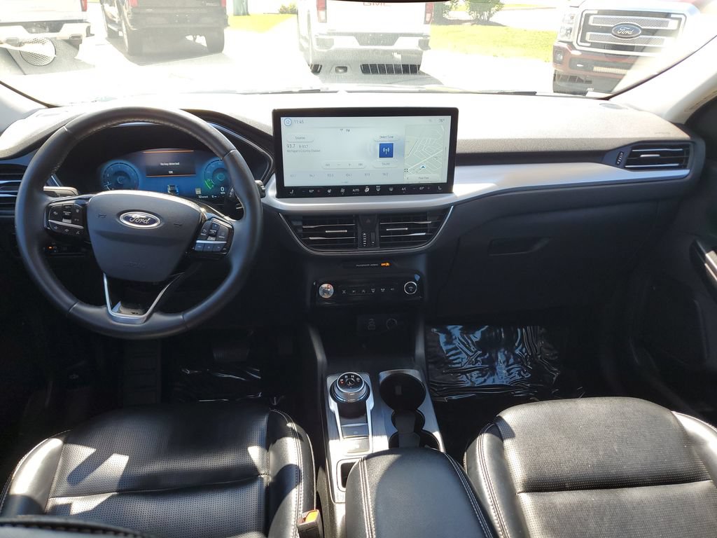 Certified 2024 Ford Escape Platinum AWD/4WD image 11
