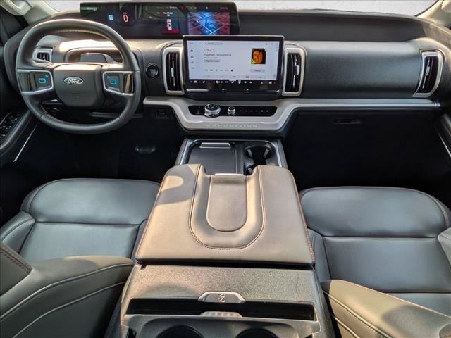 Certified 2025 Ford Expedition Active AWD/4WD image 17