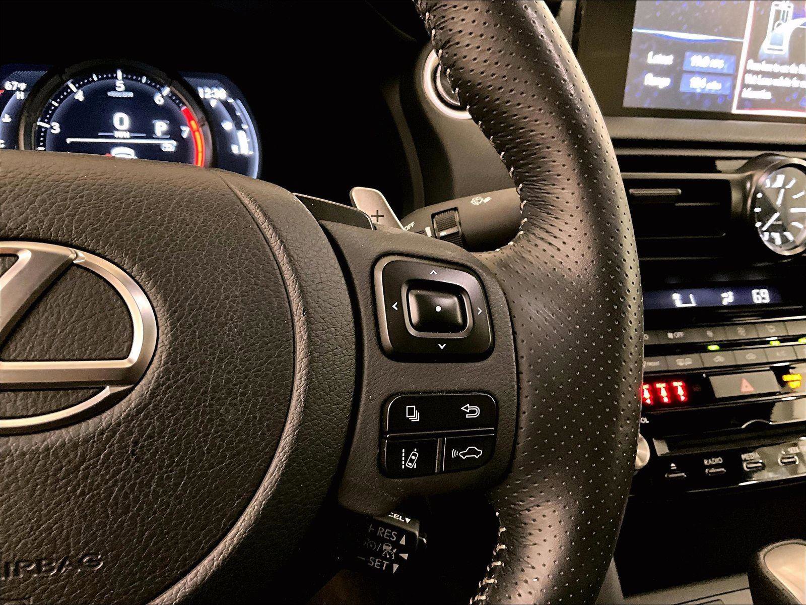 Used 2023 Lexus IS 350 F Sport w/ Memory Package AWD/4WD image 18