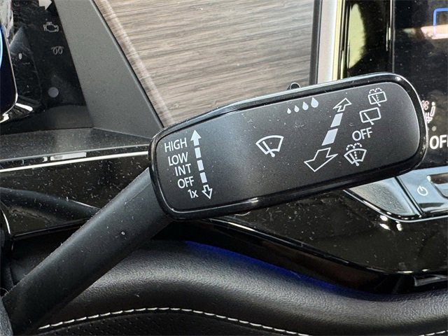 Used 2025 Volkswagen Atlas SEL Premium R-Line image 21