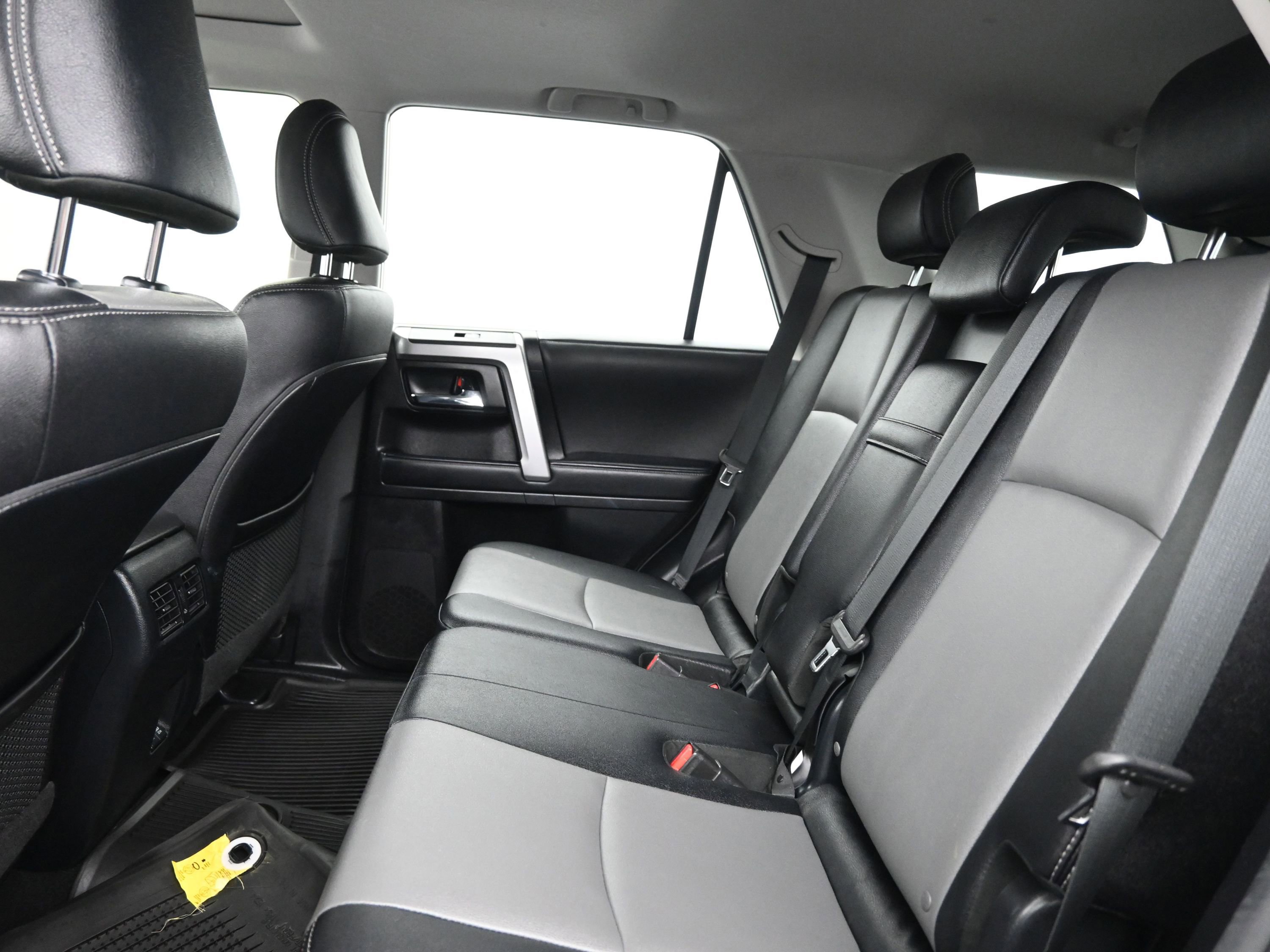 Used 2022 Toyota 4Runner SR5 Premium w/ Moonroof Package image 29