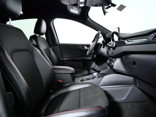Certified 2025 Ford Escape ST-Line AWD/4WD image 10