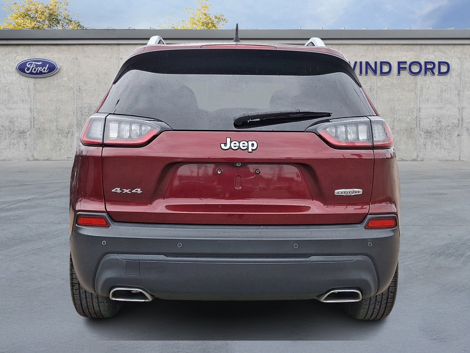 Used 2019 Jeep Cherokee Latitude Plus image 3