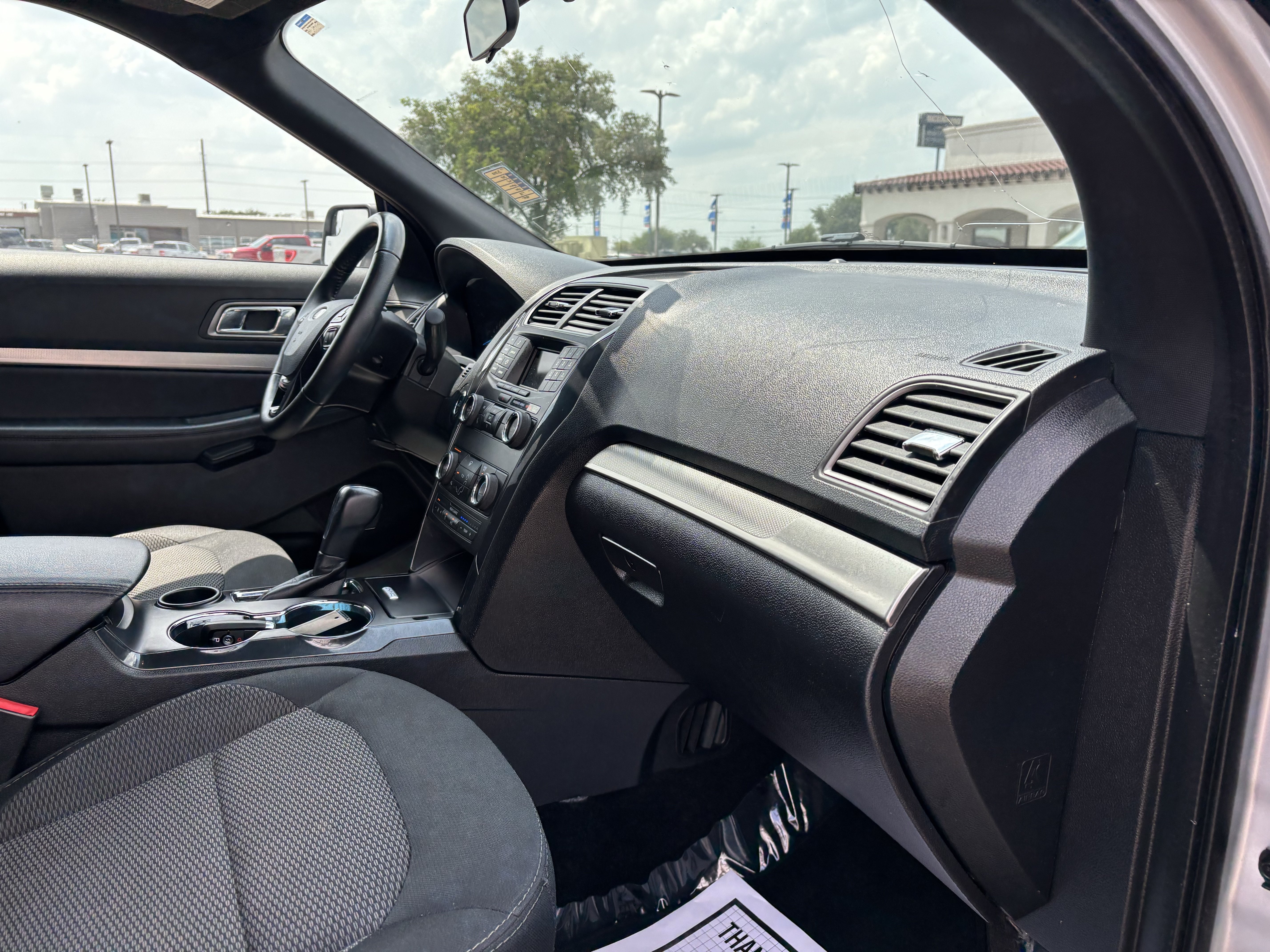 Certified 2019 Ford Explorer XLT FWD image 25