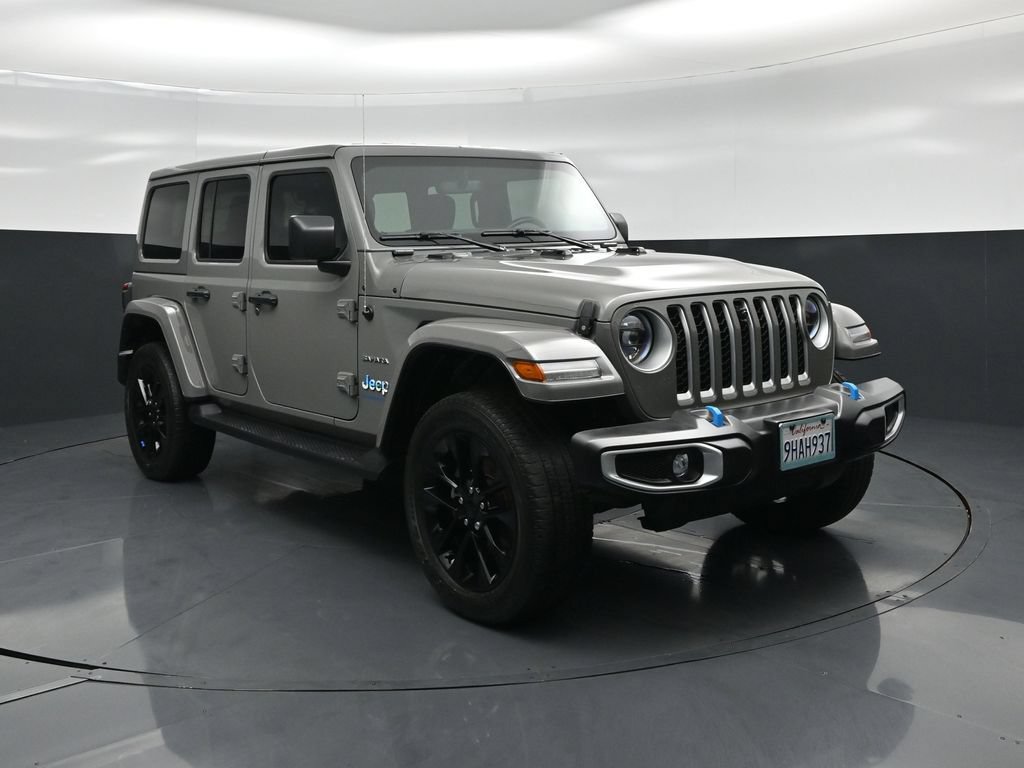Used 2023 Jeep Wrangler Unlimited Sahara w/ Cold Weather Group AWD/4WD image 55