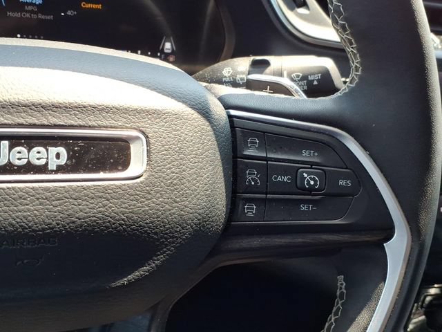 Used 2024 Jeep Grand Cherokee L Limited AWD/4WD image 24