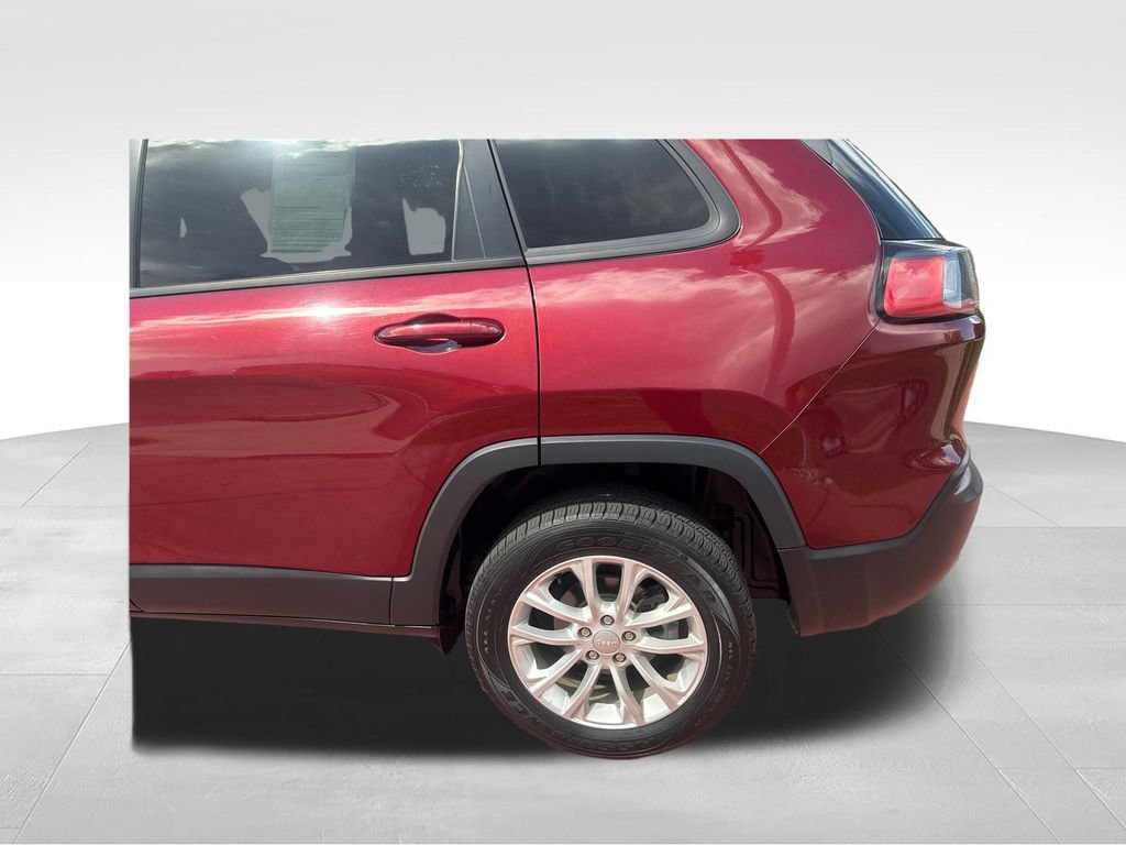 Used 2021 Jeep Cherokee Latitude FWD image 35