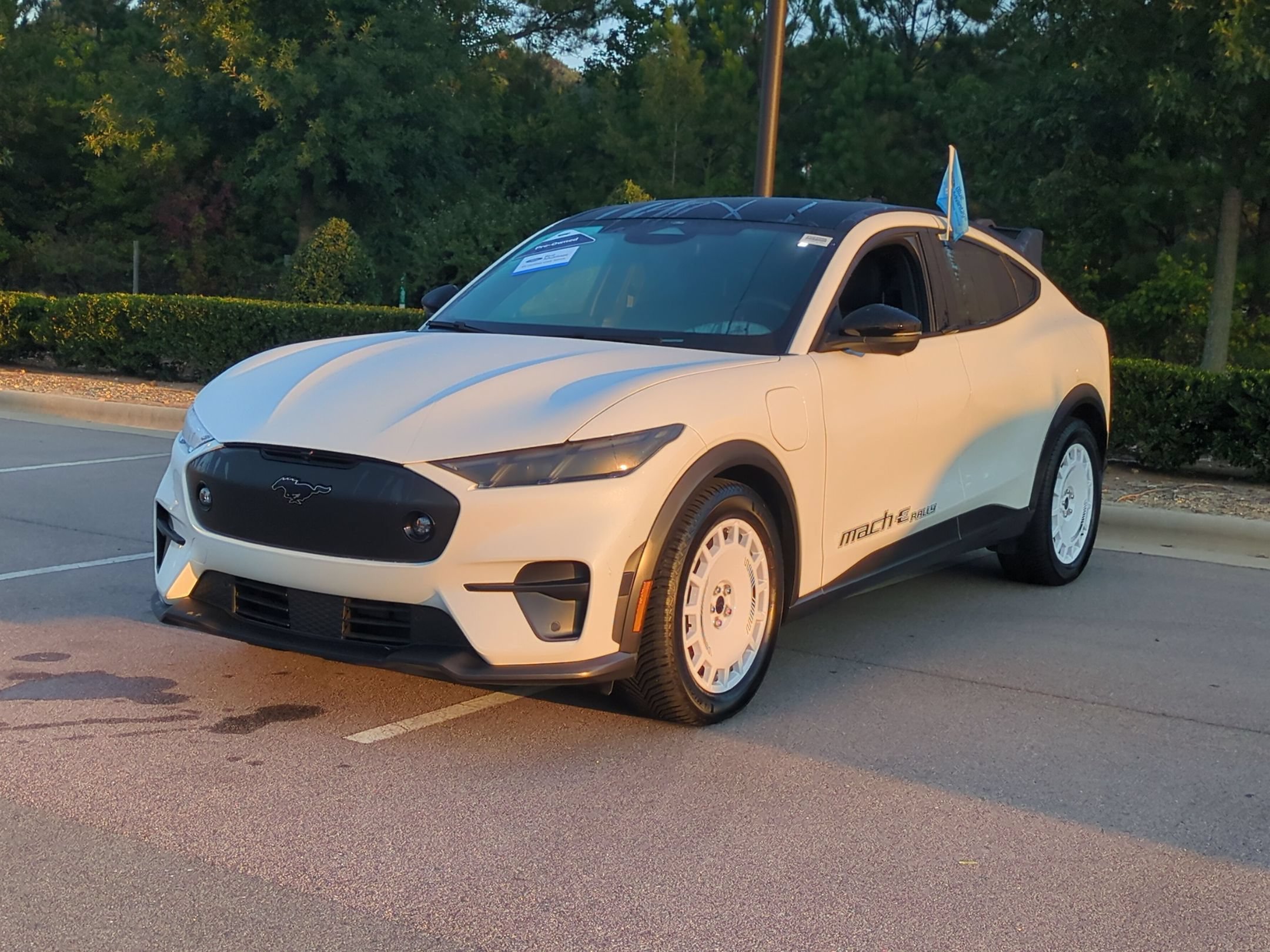 Certified 2025 Ford Mustang Mach-E GT AWD/4WD image 8