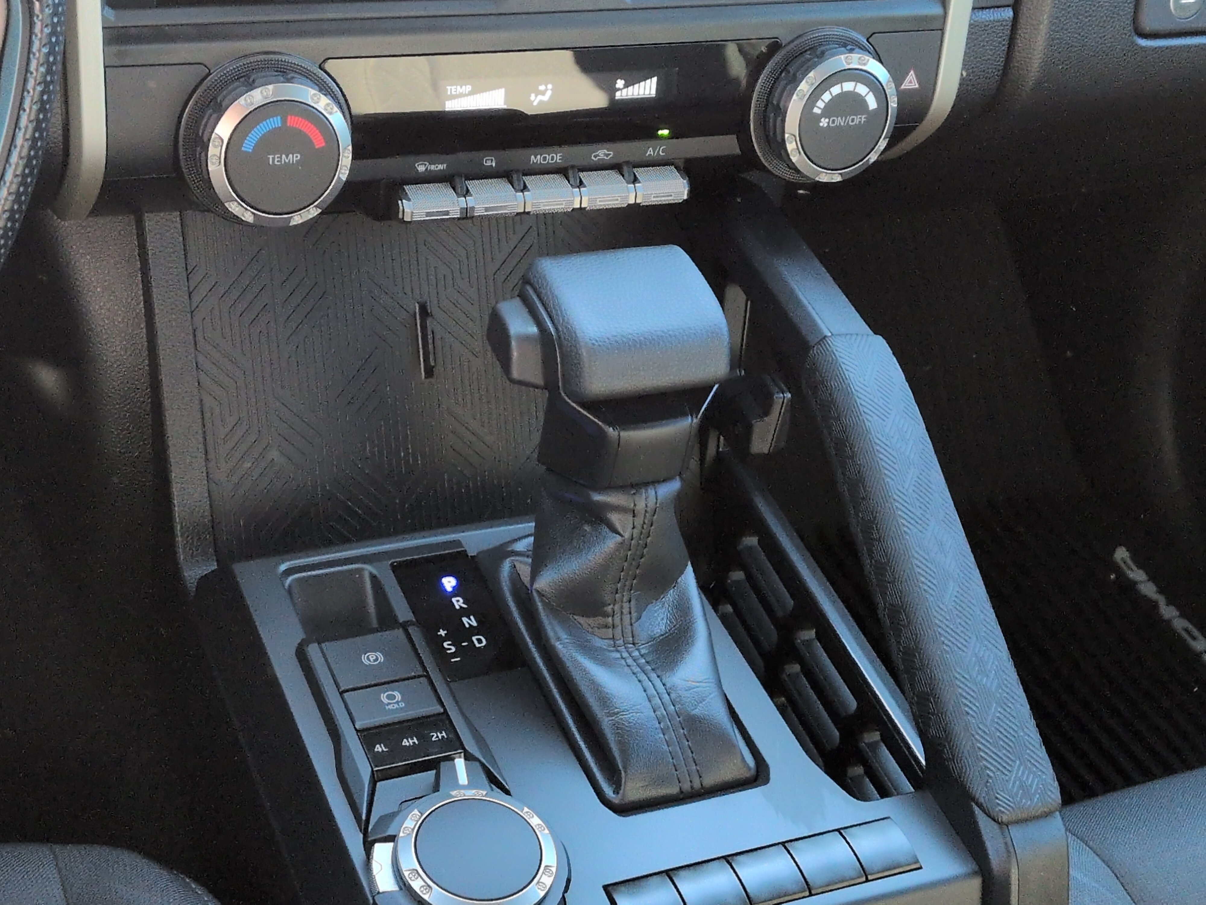 Used 2024 Toyota Tacoma SR w/ Towing Package AWD/4WD image 16