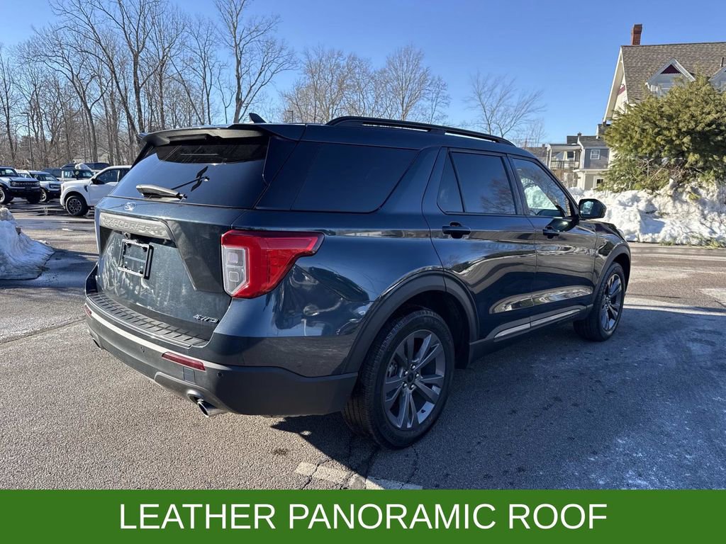 Certified 2022 Ford Explorer XLT w/ Equipment Group 202A image 9