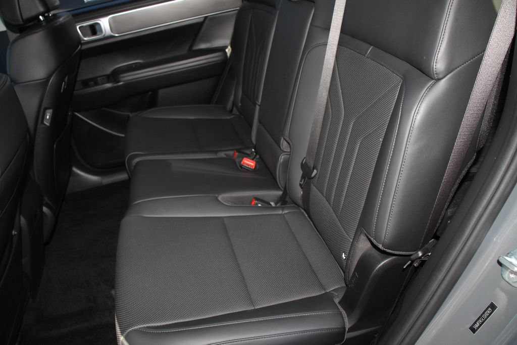 Used 2025 Hyundai Santa Fe SEL FWD image 20