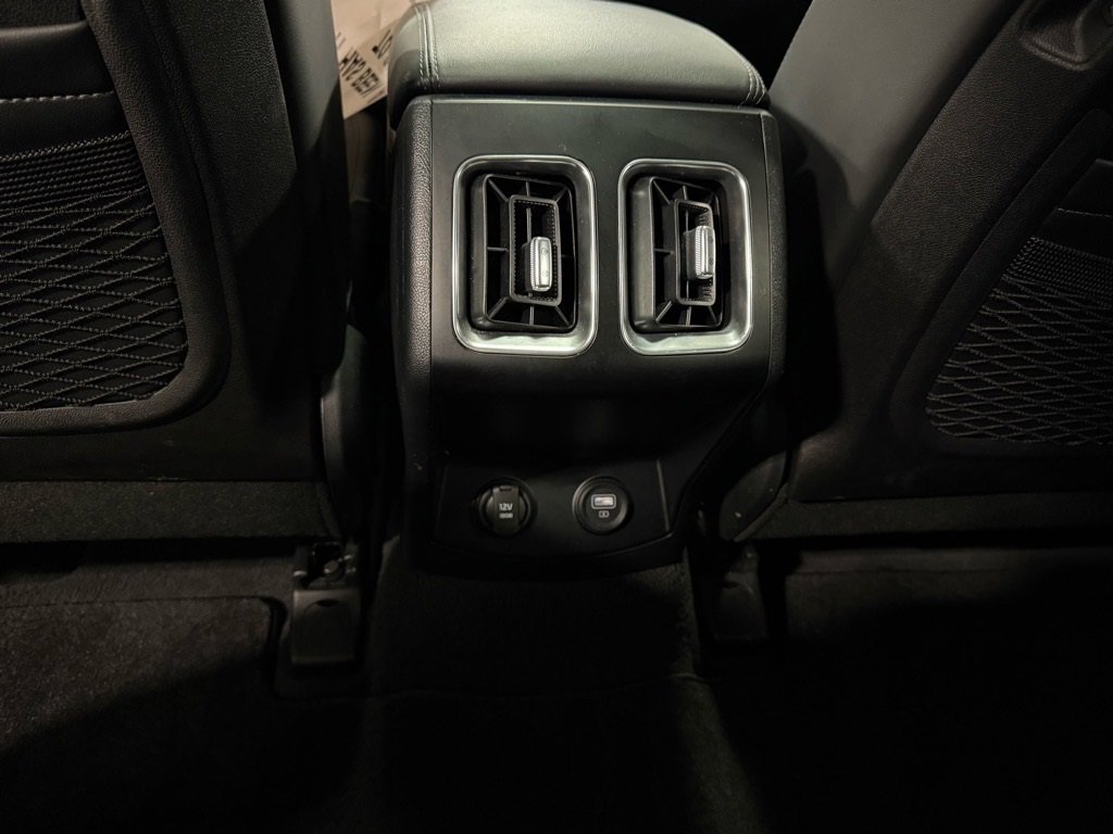 Used 2023 Kia Sorento S w/ Panoramic Sunroof Package image 13