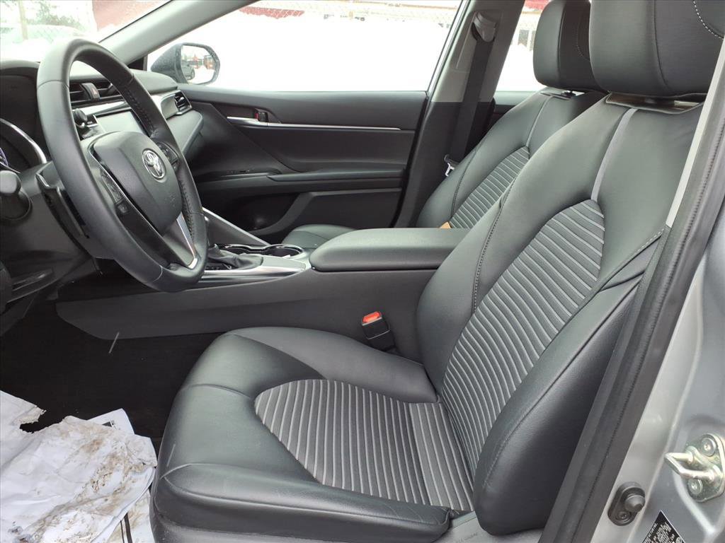 Used 2020 Toyota Camry SE image 14