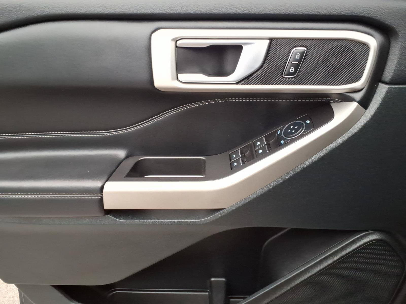 Certified 2023 Ford Explorer XLT AWD/4WD image 8