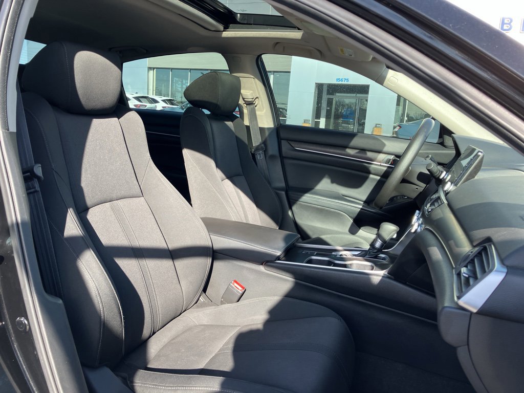 Used 2018 Honda Accord EX image 37