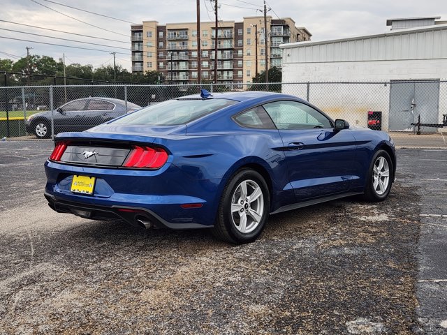 Certified 2022 Ford Mustang Coupe image 5