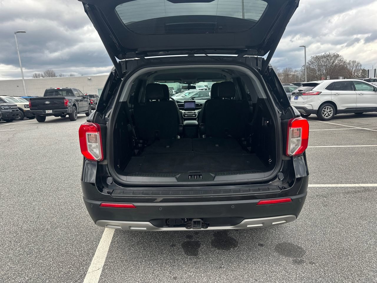 Certified 2022 Ford Explorer XLT w/ Equipment Group 202A image 20