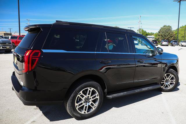 Certified 2025 Ford Expedition Active AWD/4WD image 7