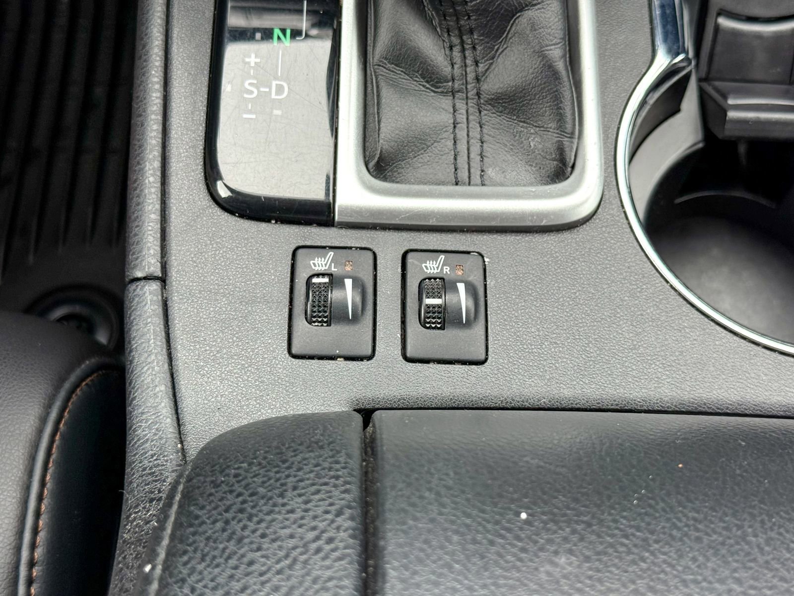 Used 2019 Toyota Highlander XLE AWD/4WD image 31