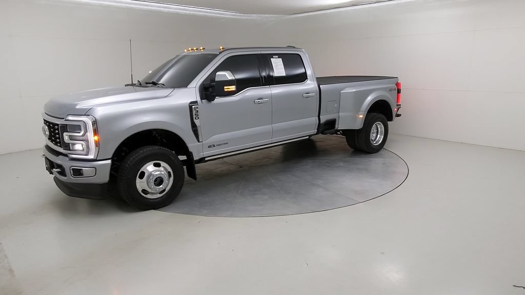 Certified 2024 Ford F350 Platinum AWD/4WD image 13