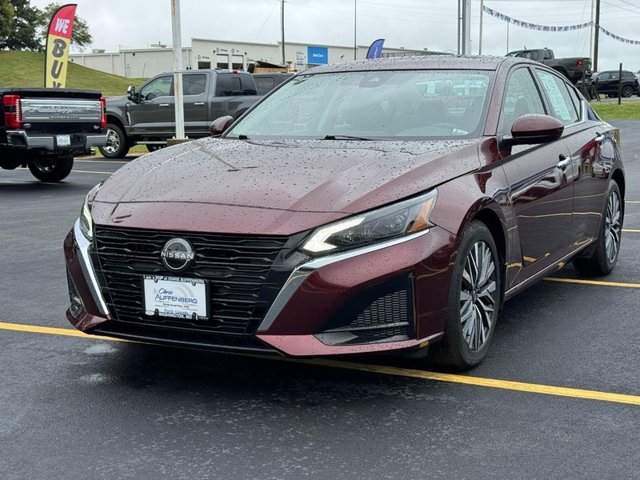Used 2023 Nissan Altima 2.5 SV FWD image 8