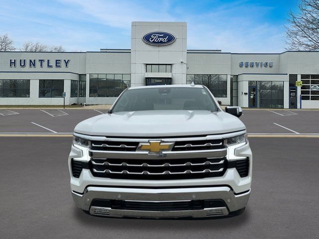 Used 2025 Chevrolet Silverado 1500 LTZ AWD/4WD image 2