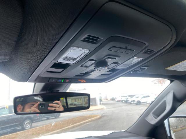 Used 2022 GMC Yukon SLT image 25