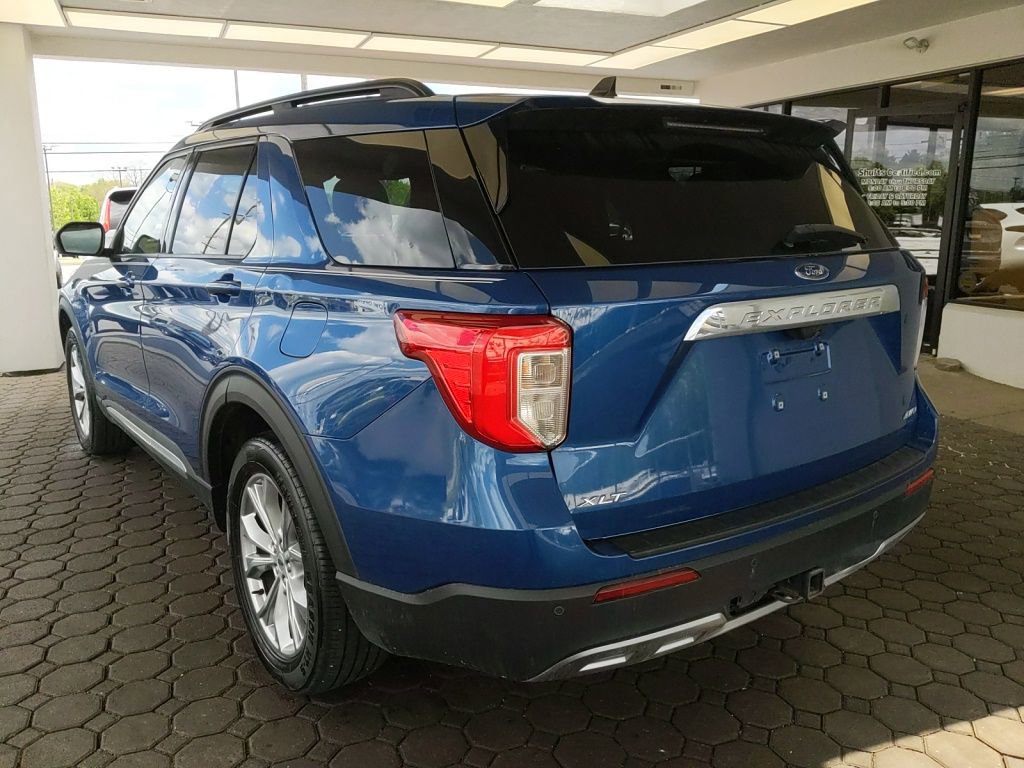 Certified 2023 Ford Explorer XLT w/ Equipment Group 202A AWD/4WD image 10