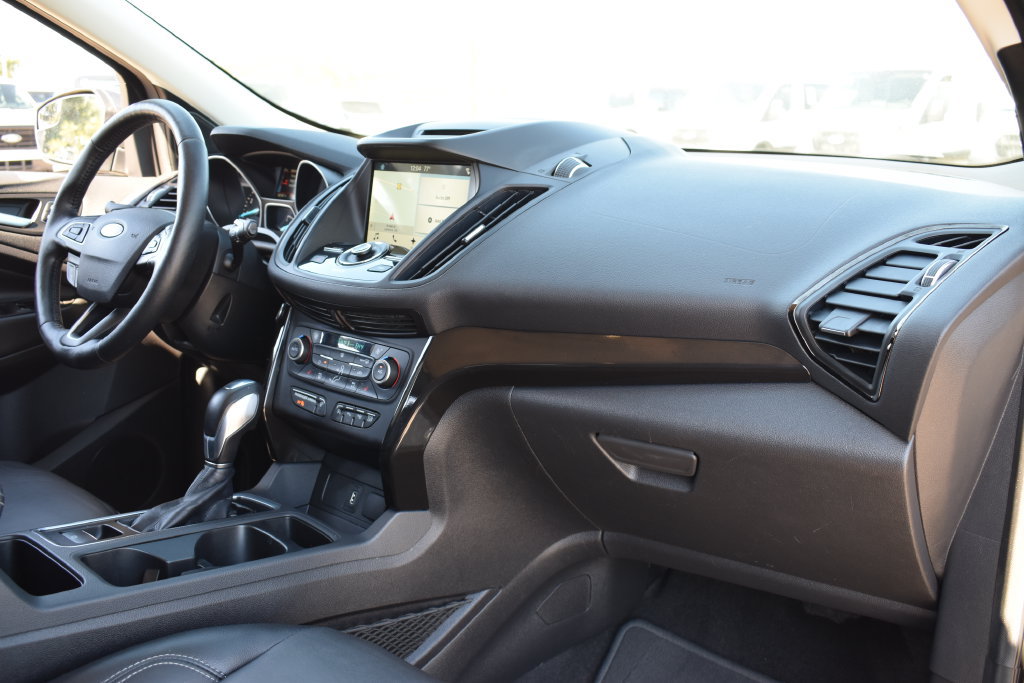 Certified 2018 Ford Escape Titanium FWD image 34