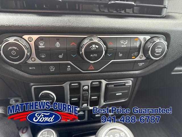 Used 2025 Jeep Wrangler Unlimited Sport AWD/4WD image 18