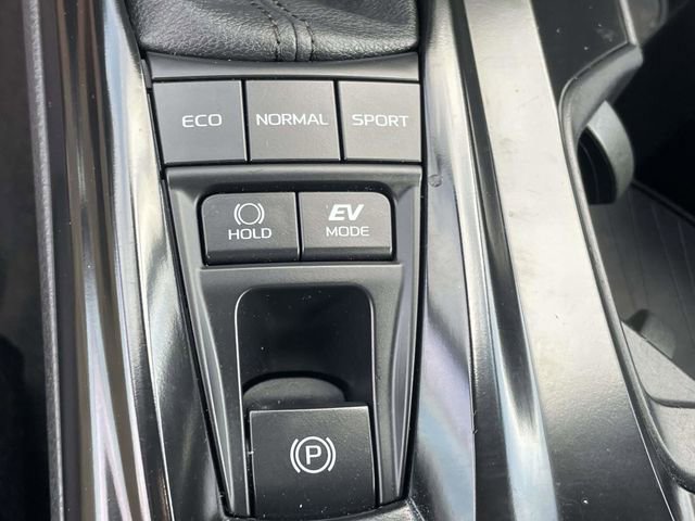 Used 2025 Toyota Camry LE image 25