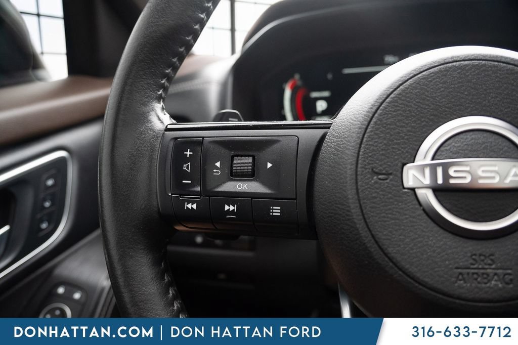 Used 2023 Nissan Rogue Platinum w/ Platinum Premium Package AWD/4WD image 12