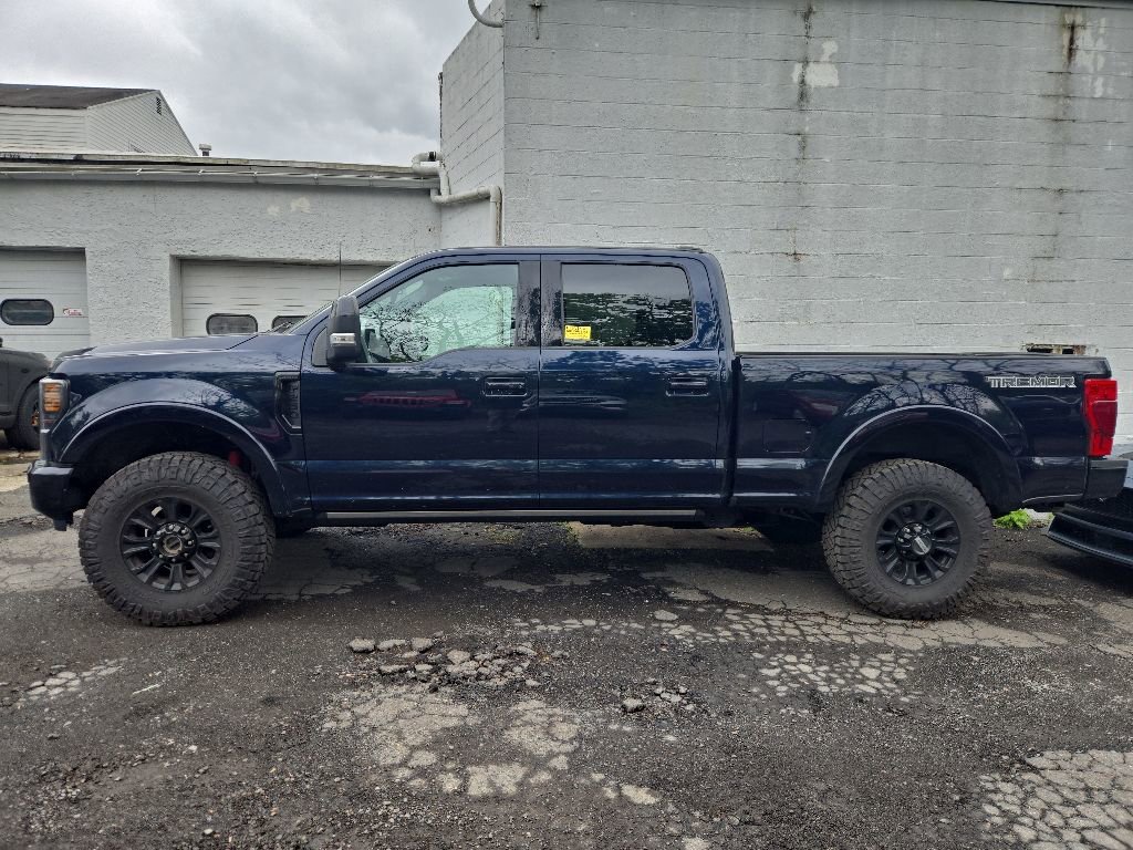 Certified 2022 Ford F250 Lariat w/ Tremor Off-Road Package AWD/4WD image 10