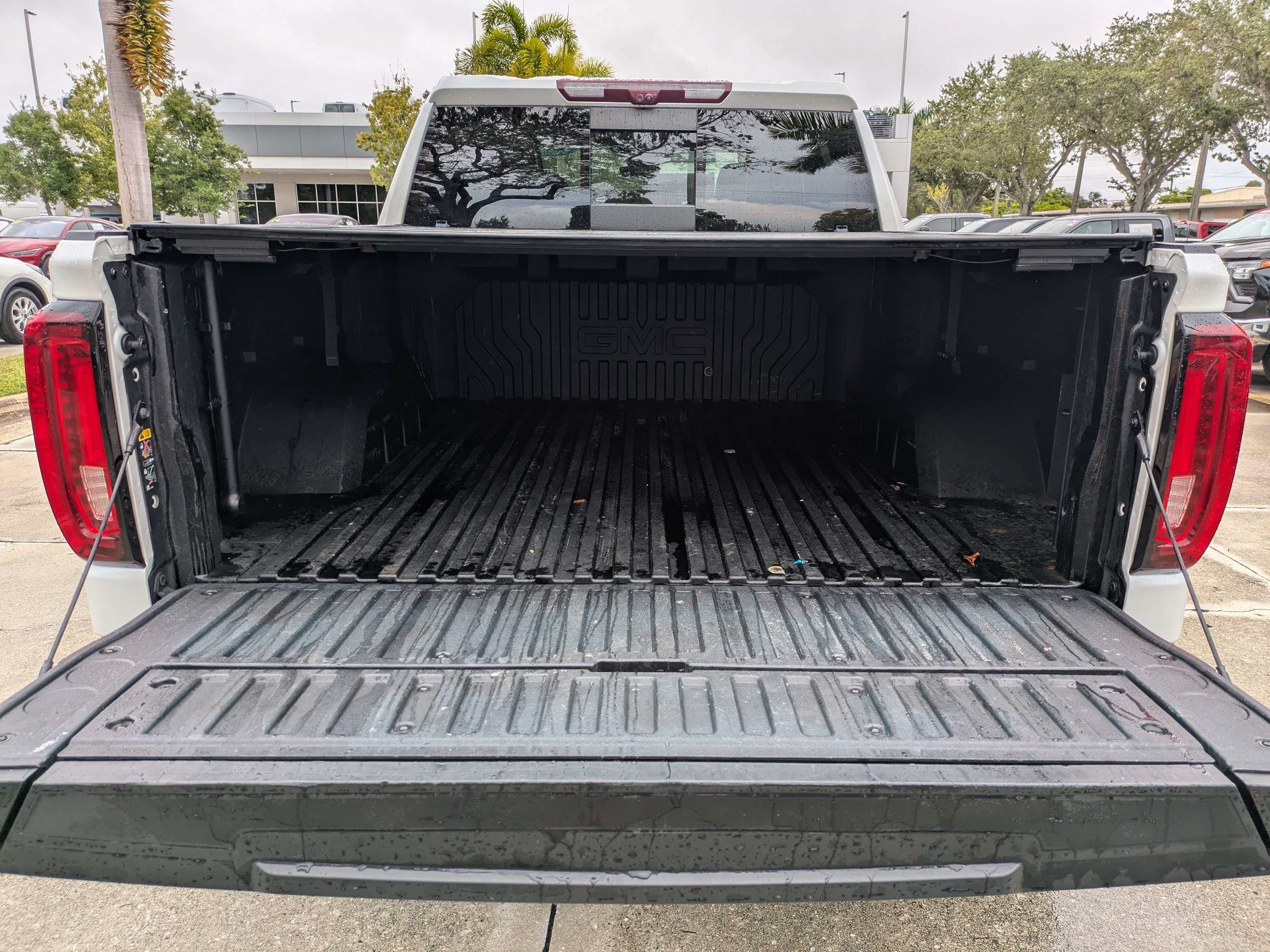 Used 2022 GMC Sierra 1500 Denali Ultimate AWD/4WD image 14