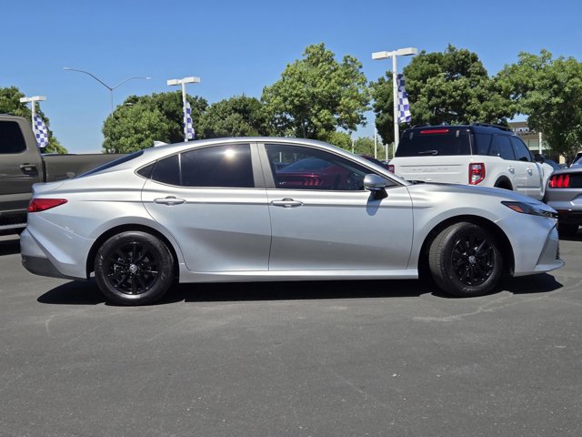Used 2025 Toyota Camry LE FWD image 3