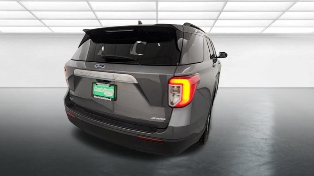 Certified 2024 Ford Explorer XLT AWD/4WD image 8