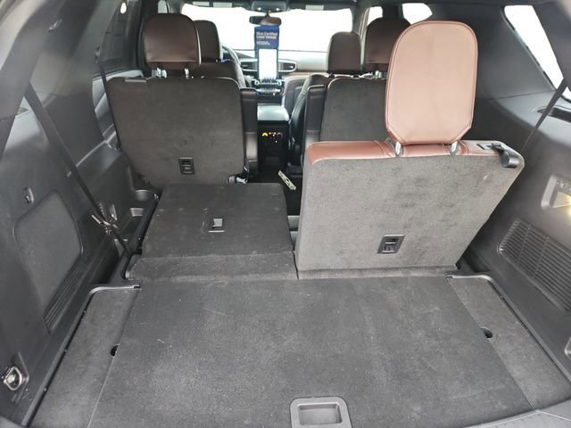 Certified 2023 Ford Explorer Platinum w/ Technology Package AWD/4WD image 19