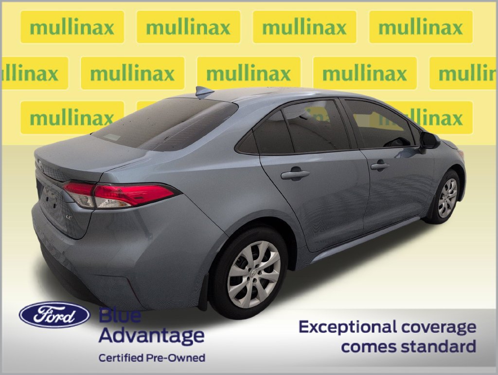 Used 2025 Toyota Corolla LE FWD image 3