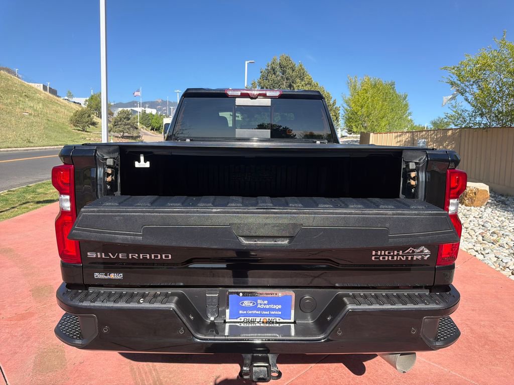 Used 2022 Chevrolet Silverado 2500 High Country w/ Technology Package AWD/4WD image 28