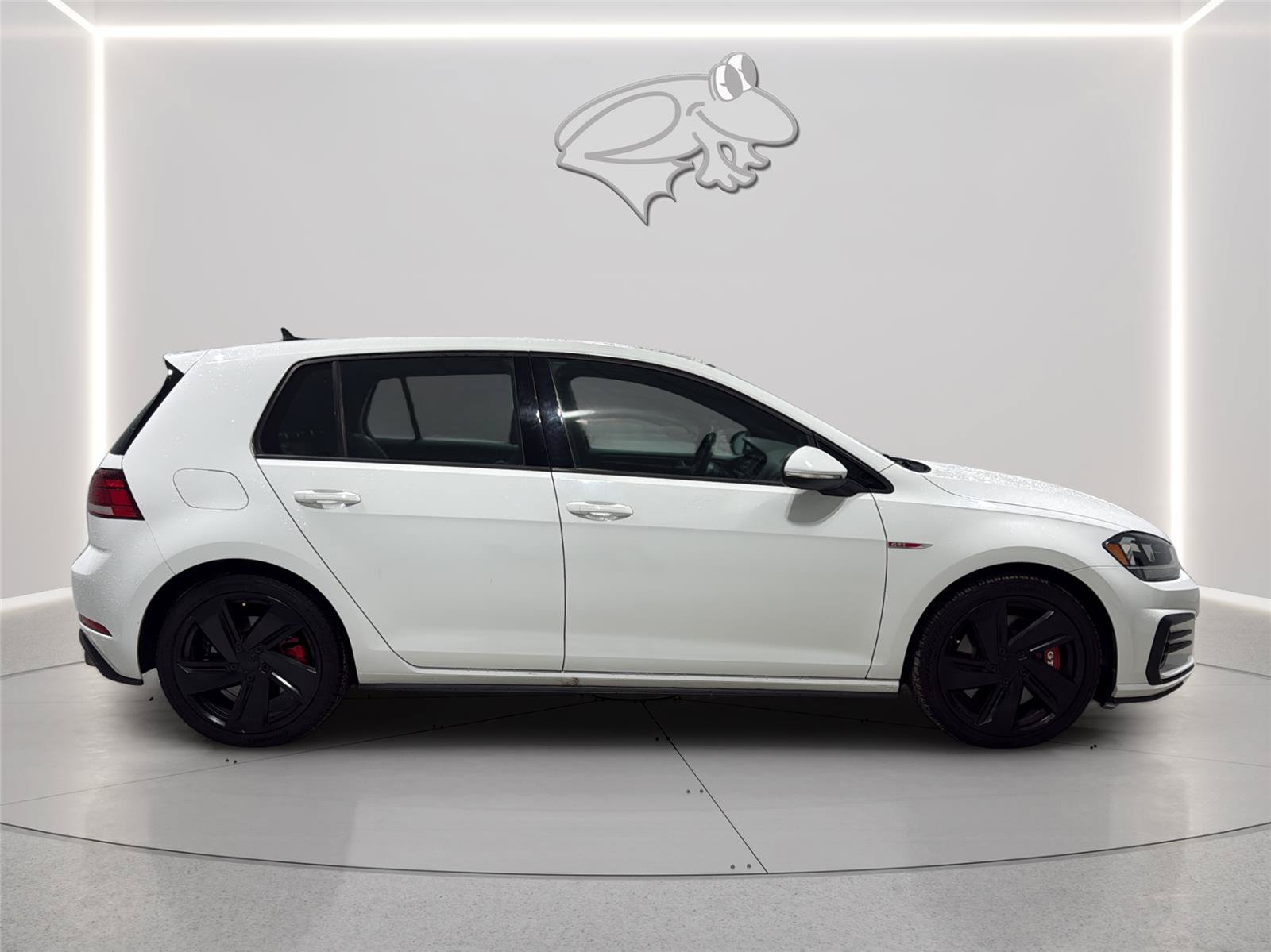 Used 2020 Volkswagen Golf 4-Door FWD image 4
