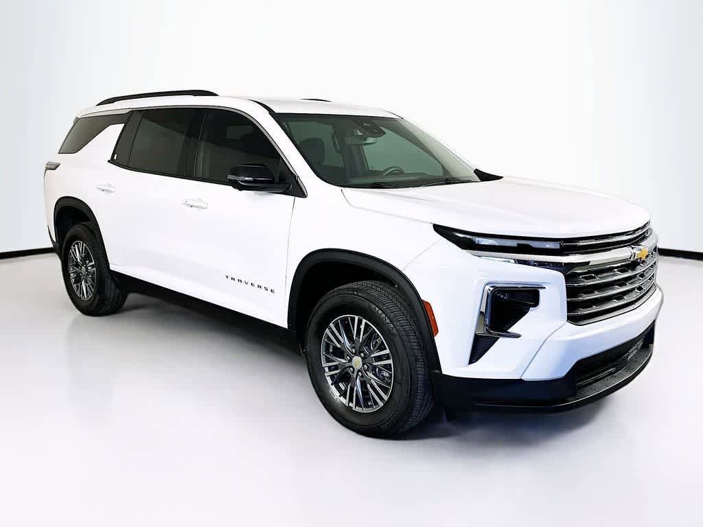 Used 2025 Chevrolet Traverse LT w/ Driver Confidence Package FWD image 24